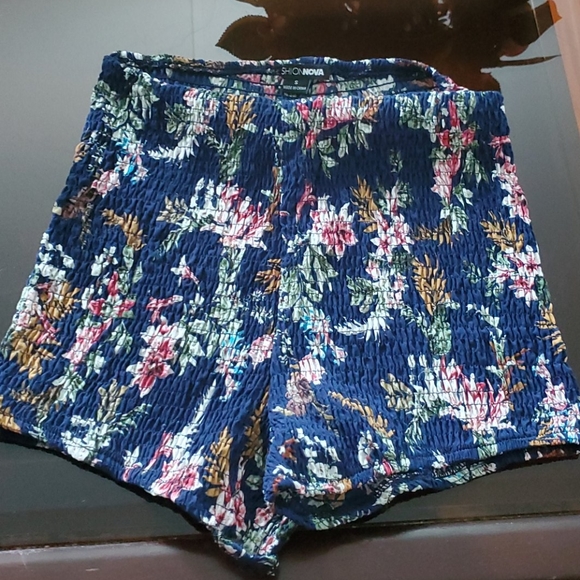 Small - Picture 3 of 6